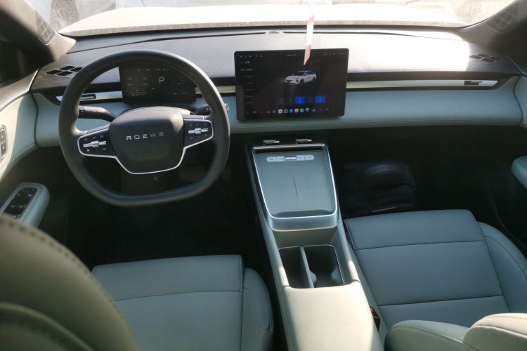 Used Roewe D6 2025 450km Deluxe Edition
