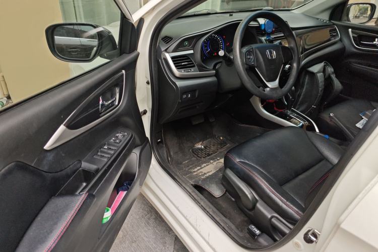 Used Honda Crider 2013 1.8L automatic luxury edition