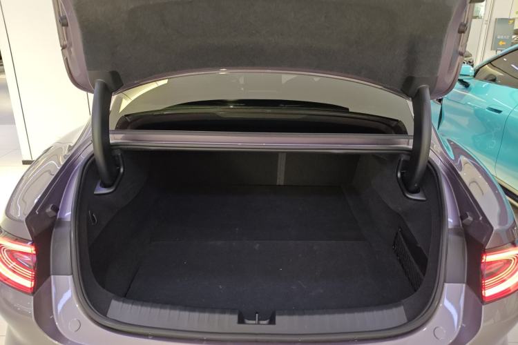 Used  SU7 2024 Rear-Drive Ultra-Long Range Advanced Pro-Level Intelligent Driving Version
