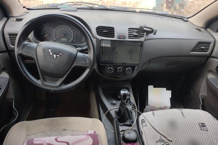 Used Wuling Hongguang 2015 1.5L S1 Standard China V-Emission Standards
