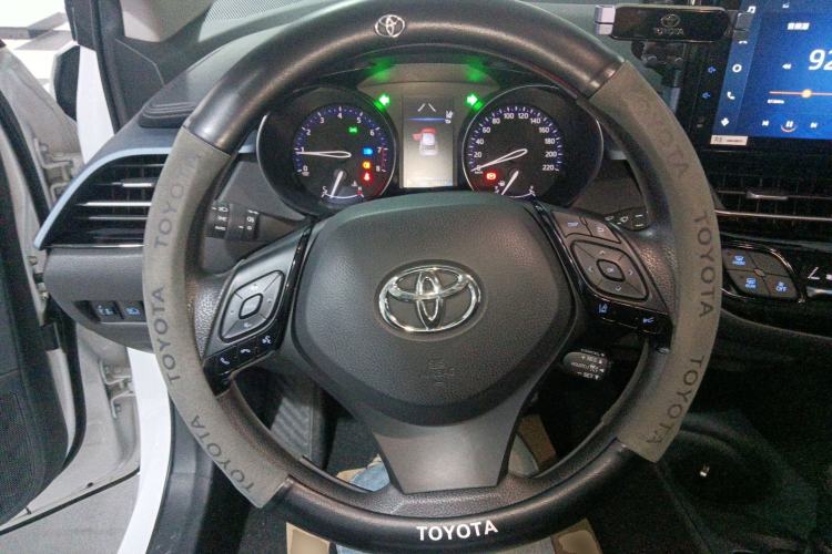 Used Toyota IZOA 2022 2.0L Yixing Version
