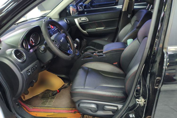 Used Haval H6 2016 Upgraded Model 1.5T Manual Two-Wheel Drive Elite Version
