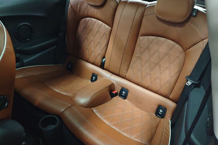 Used  MINI 2018 1.5T COOPER Artist
