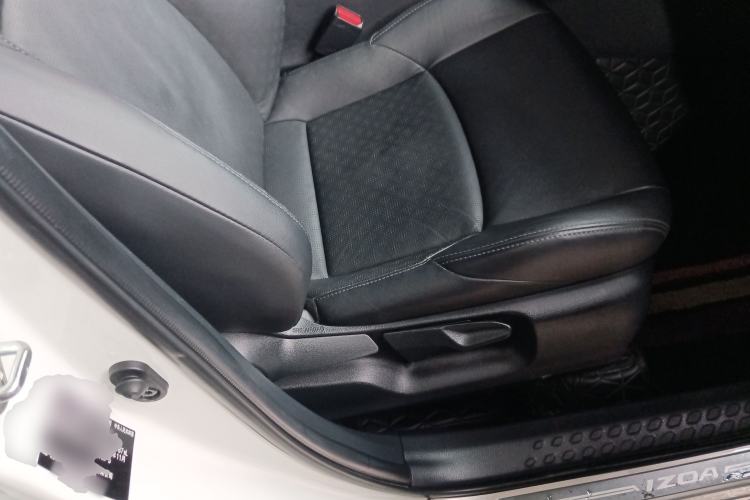 Used Toyota IZOA 2020 2.0L Yichi Version
