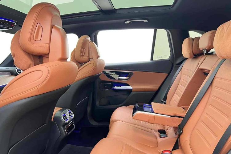 Used Mercedes-Benz GLC 2023 Refreshed GLC 300 L 4MATIC Dynamic Edition 5 Seats
