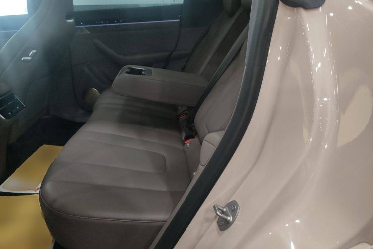 Used Hima Luxeed R7 2025 Range-Extended Version 251 km Max
