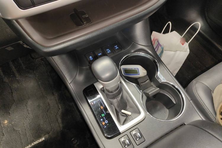 Used Toyota Highlander 2018 2.0T Four-Wheel Drive Luxury Edition 7 Seats China V Emission Standard
