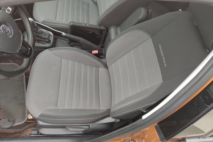 Used Volkswagen Polo 2016 1.6L Cross Polo Automatic