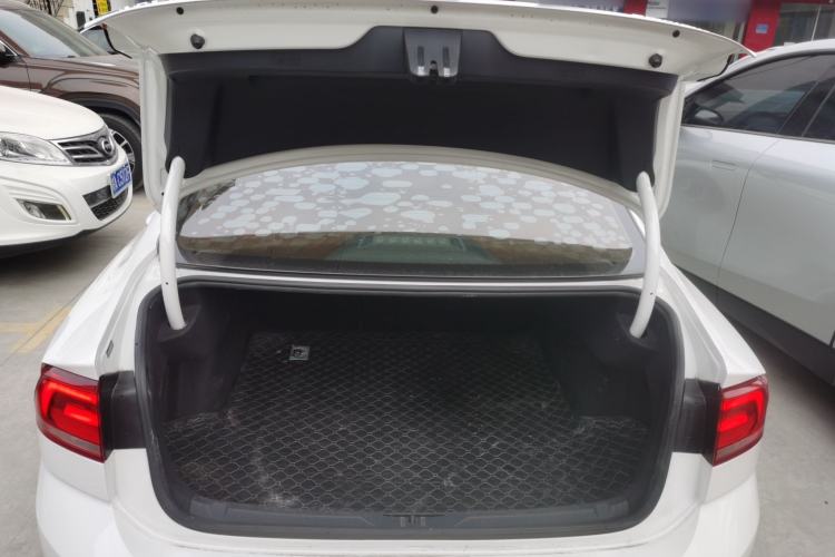 Used Volkswagen Lamando 2017 280TSI DSG Comfort Edition
