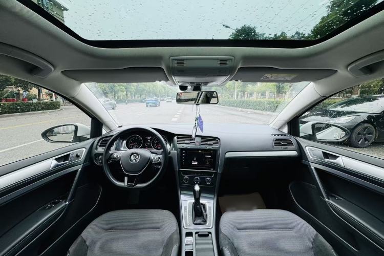 Used Volkswagen Golf 2020 280TSI DSG Comfort Version
