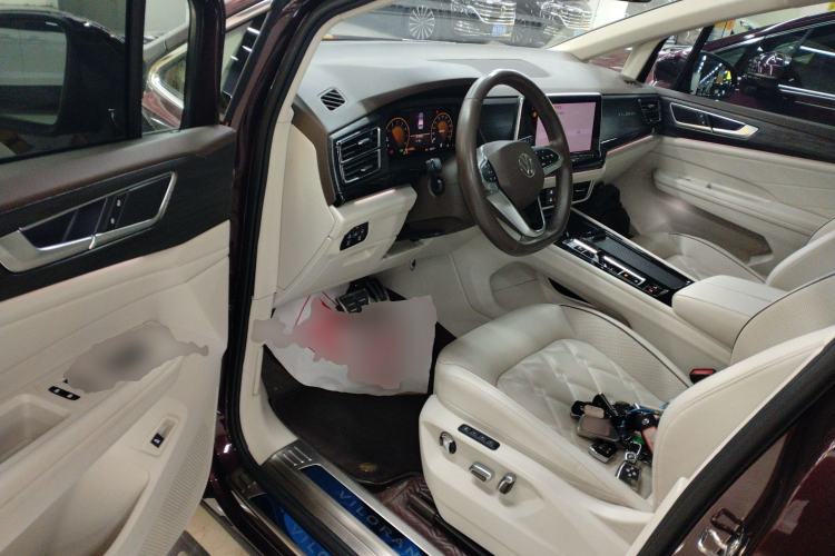 Used Volkswagen Viloran 2022 380TSI Prestige Edition

