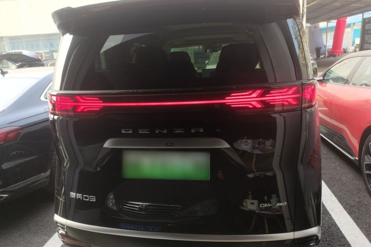 Used Denza D9 2024 DM-i 980 Four-Wheel Drive Prestige Model
