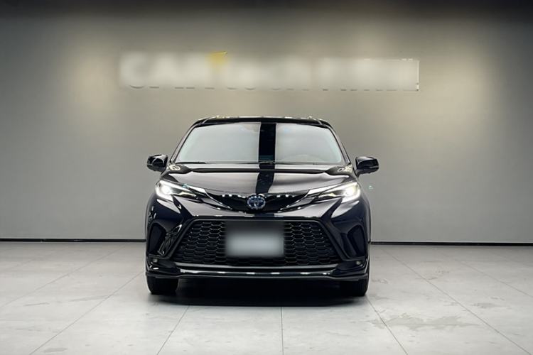 Used Toyota Granvia 2023 2.5L Hybrid Comfort Edition
