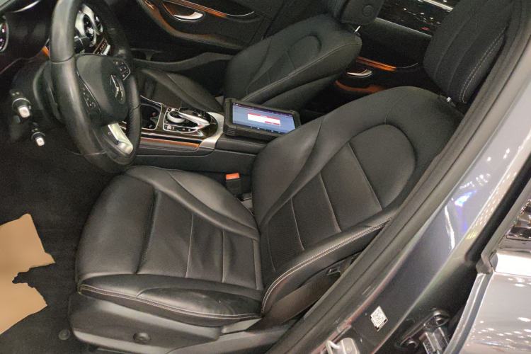 Used Mercedes-Benz GLC 2019 Facelift GLC 260 L 4MATIC Luxury Model
