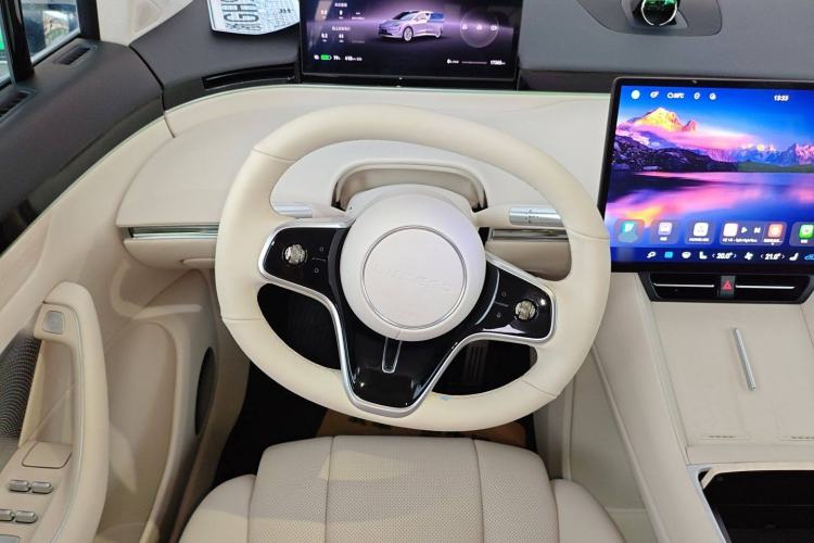 Used Hima Luxeed R7 2024 All-Electric 667 km Max
