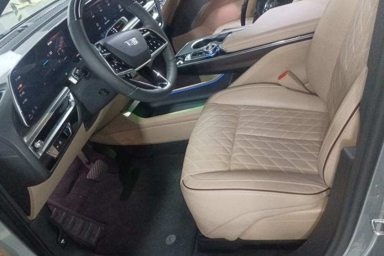 Used Cadillac LYRIQ 2022 Four-Wheel-Drive High-Performance Deluxe Edition
