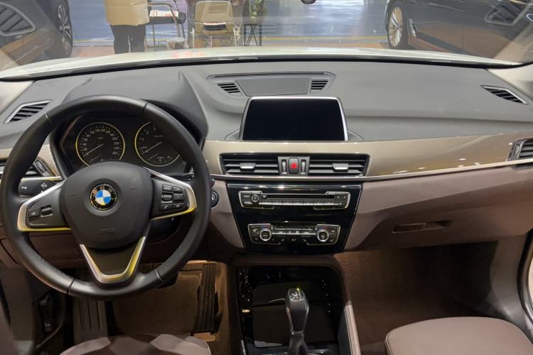 Used BMW X1 2018 xDrive20Li Luxury Edition
