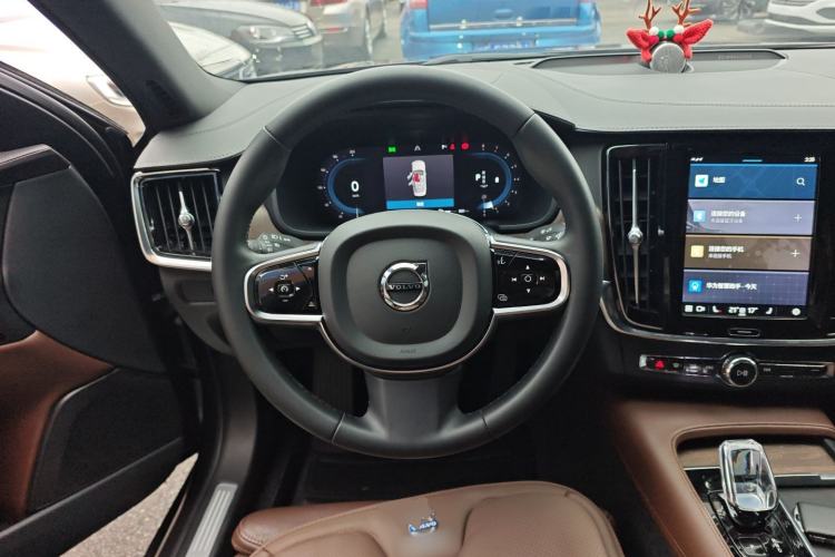 Used Volvo S90 2023 B5 Zhiyuan Luxury Edition