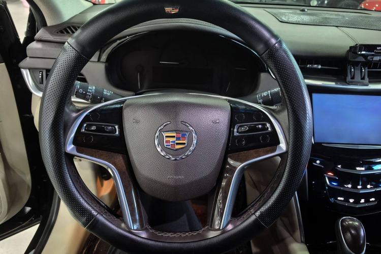 Used Cadillac XTS 2014 28T Comfort Version
