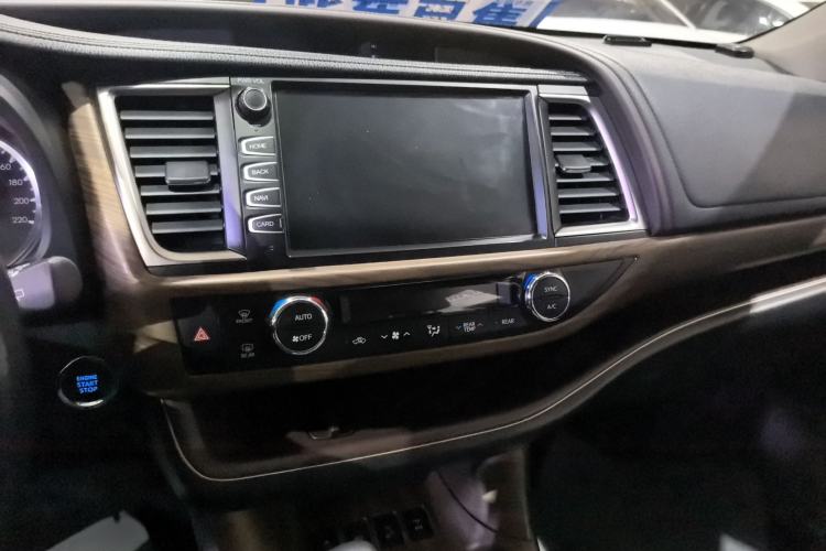 Used Toyota Highlander 2015 2.0T Four-Wheel Drive Luxury Edition 7-Seater
