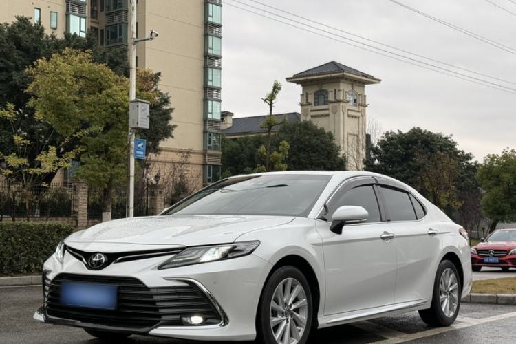 Used Toyota Camry 2023 2.0G Luxury Edition
