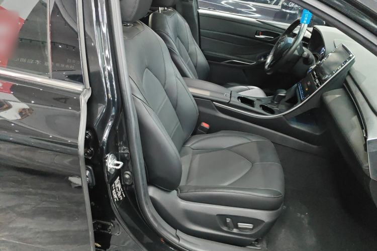 Used Toyota Avalon 2019 Dual-Engine 2.5L Luxury Edition China VI Standard
