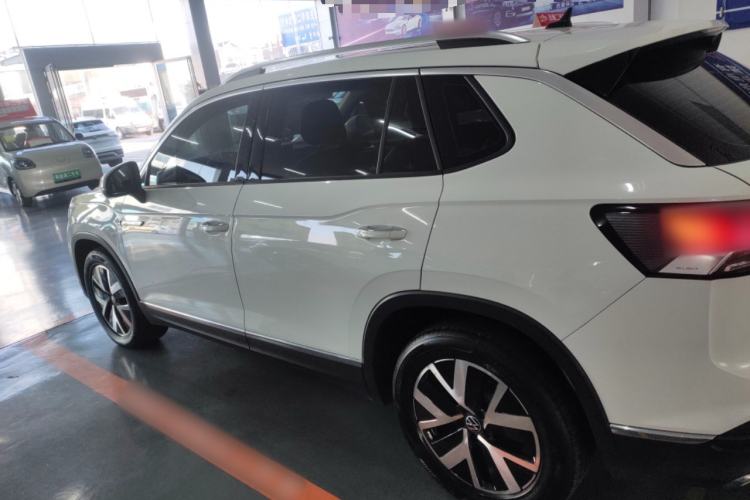 Used Volkswagen Tayron 2023 300TSI Two-Wheel-Drive Luxury Plus Advanced Edition
