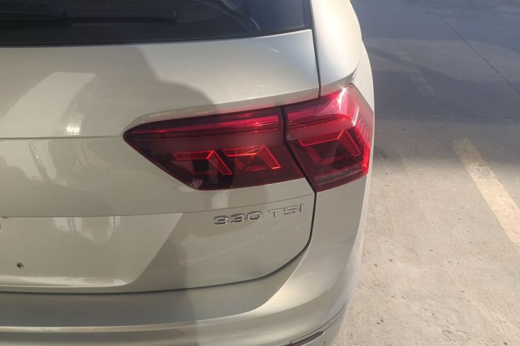 Used Volkswagen Tiguan L 2022 330TSI Automatic Two-Wheel Drive R-Line Enhanced Edition
