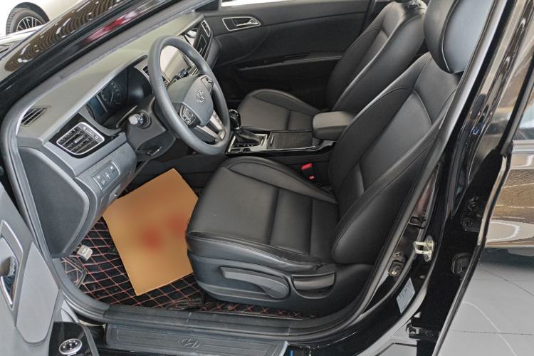 Used Hyundai Mistra 2014 1.8L Automatic Smart GLS
