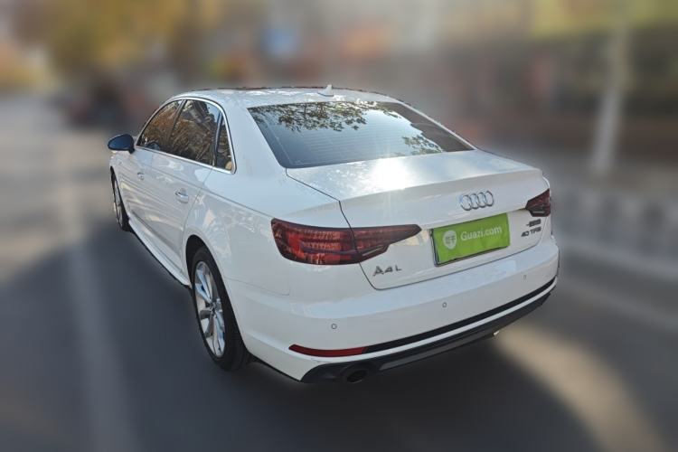 Used Audi A4L 2018 30th Anniversary Edition 40 TFSI Fashion Model
