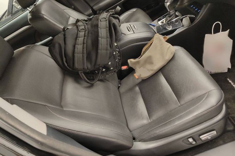 Used Toyota Highlander 2018 2.0T Four-Wheel Drive Luxury Edition 7 Seats China V Emission Standard
