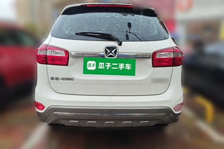 Used JMC Yusheng S350 2016 2.0T Automatic Two-Wheel Drive Gasoline Luxury Version with Sunroof 5 Seats
