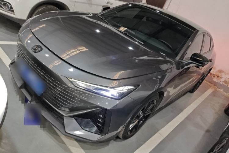 Used Changan UNI-V 2022 1.5T Prestige Version
