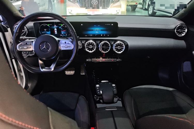 Used Mercedes-Benz CLA 2022-Year Updated CLA 200