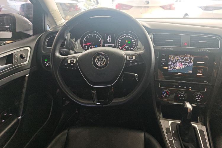 Used Volkswagen Golf 2020 200TSI DSG Comfortable and Ambitious Edition