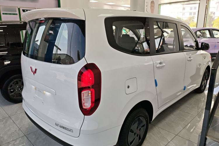 Used Wuling Hongguang New Energy 2025 Extended-Range Hybrid 50KM Comfort Version
