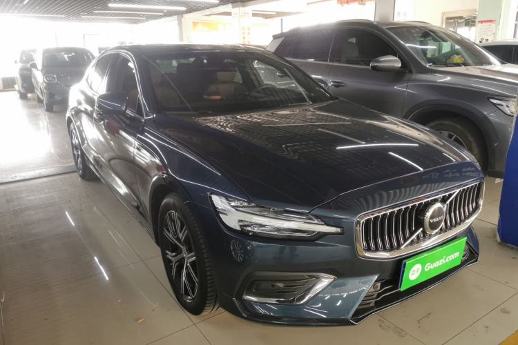 Used Volvo S60 2024 B4 Zhiyi Luxury Edition