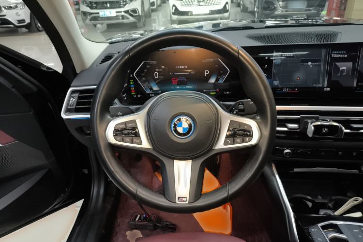 Used BMW i3 2022 eDrive 35 L
