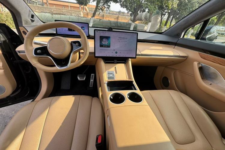 Used Hima Luxeed R7 2024 All-Electric 736 km Ultra