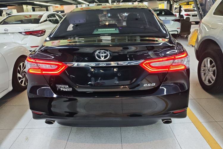 Used Toyota Camry 2018 2.5G Luxury Edition
