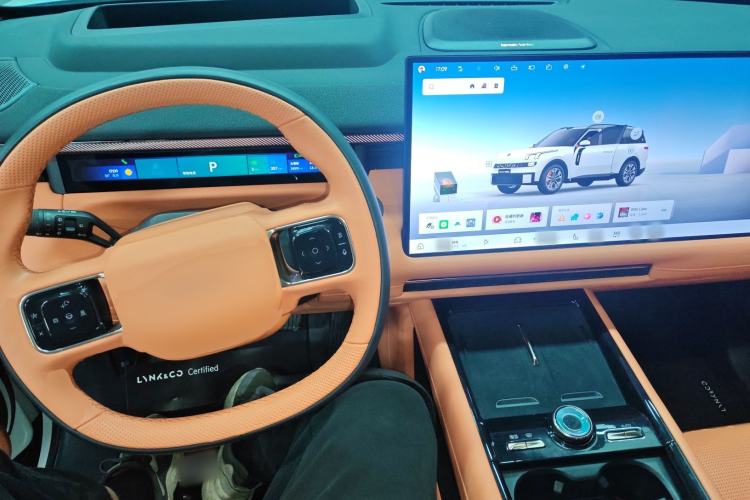 Used Lynk & Co 900 2025 1.5T Ultra
