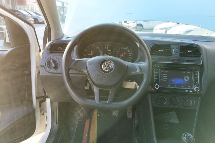 Used Volkswagen Polo 2014 1.4L Manual Fashion Edition