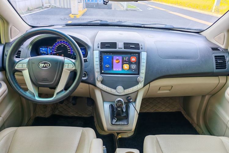 Used BYD S6 2014 2.0L Manual Luxury 5-Seater