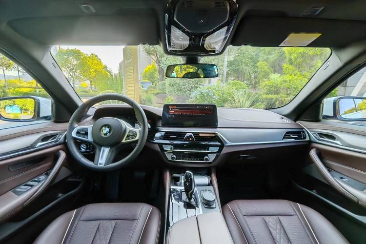 Used BMW 5 Series 2021 Facelifted 530Li Leading Edition M Sport Package
