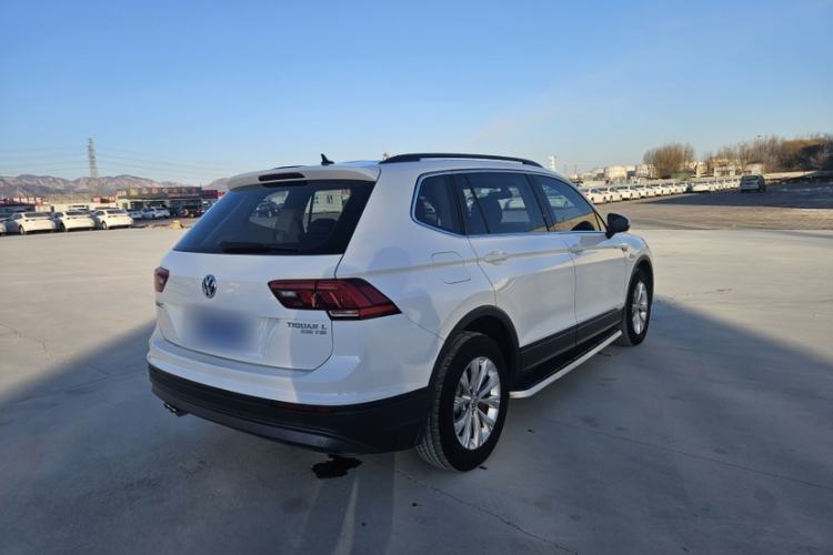 Used Volkswagen Tiguan L 2017 330TSI Automatic Two-Wheel Drive Luxury Edition
