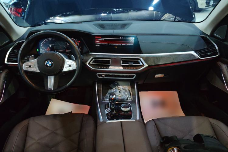 Used BMW X5 2022 Restyled xDrive 30Li Luxury Version M Sport Package
