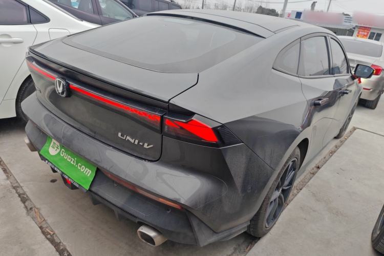 Used Changan UNI-V 2022 1.5T Smart Navigation Version