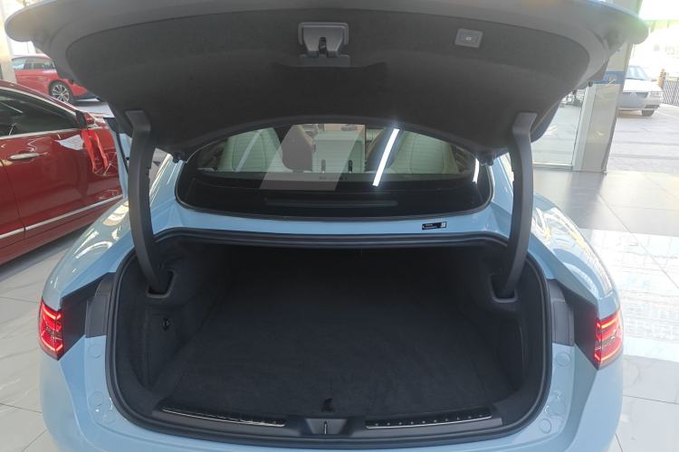 Used Hima Luxeed S7 2025 785 km Ultra