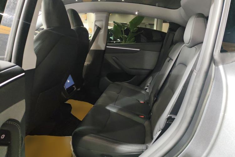 Used Tesla Model Y 2025 Rear-Wheel-Drive Version