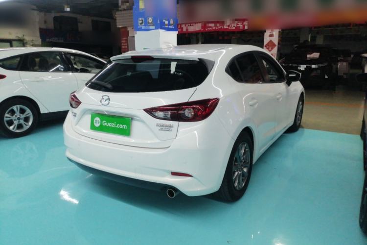 Used Mazda Mazda 3 Axela 2019 Cloud-Control Edition Hatchback 1.5L Automatic Comfort Model China VI Standard
